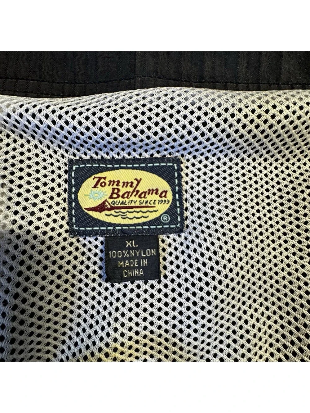 Tommy Bahama Mens XL Black Island Patrol Nylon Cargo Swim Trunks Board Shorts⁠